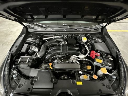 Certified 2025 Subaru Impreza 2.0i image 14