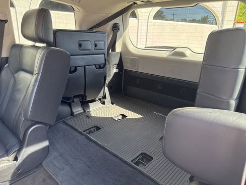 Used 2021 Lexus LX 570 4WD w/ Luxury Package image 14