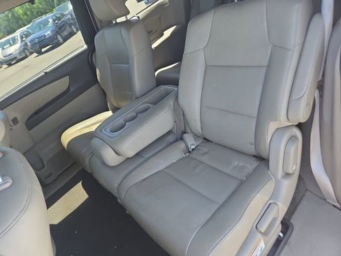 Used 2015 Honda Odyssey Touring Elite image 9