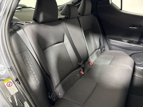 Used 2019 Toyota C-HR XLE FWD image 15