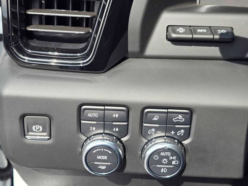 New 2024 GMC Sierra 1500 AT4X w/ AT4X AEV Edition image 36