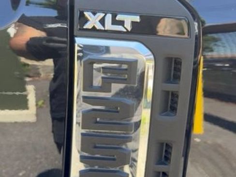Used 2026 Ford F250 XLT AWD/4WD image 5