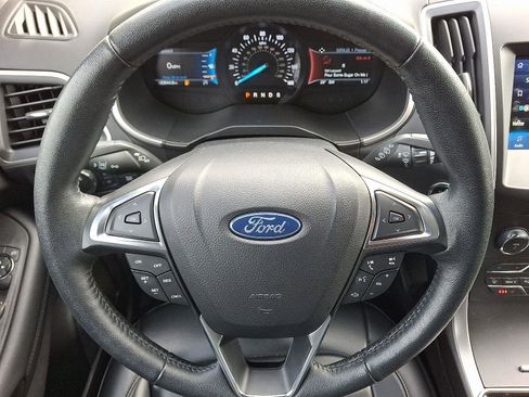 Used 2020 Ford Edge SEL w/ Convenience Package image 17