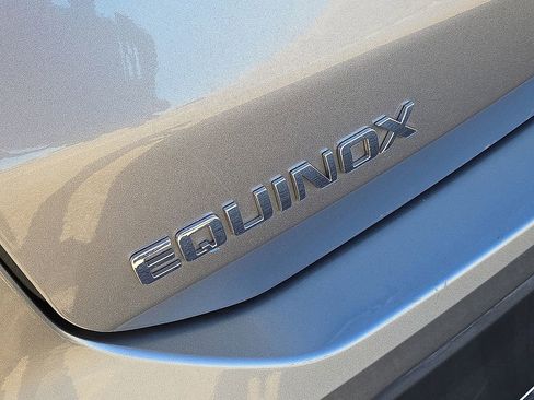 Used 2023 Chevrolet Equinox LT image 12