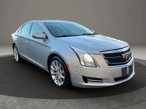 Used 2016 Cadillac XTS Luxury image 3