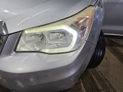 Used 2015 Subaru Forester 2.5i Touring w/ Eyesight & Navigation System image 32