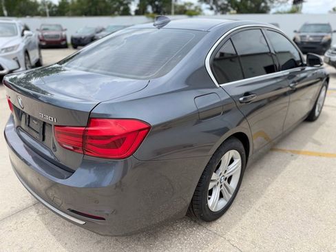 Used 2018 BMW 330i xDrive Sedan w/ Convenience Package AWD/4WD image 5