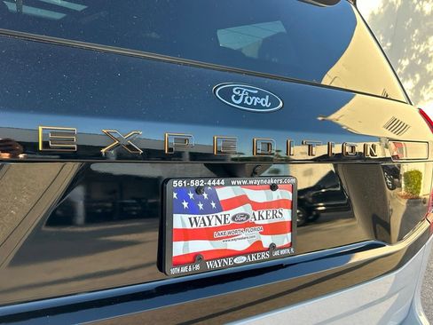 Used 2025 Ford Expedition Tremor AWD/4WD image 24