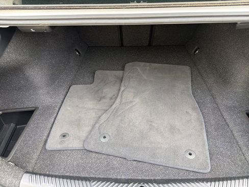 Used 2025 BMW i5 xDrive40 w/ Premium Package image 27