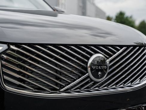 New 2026 Volvo XC90 B6 Plus image 11