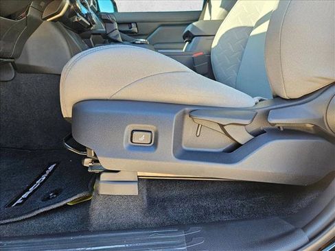 New 2025 Toyota Tacoma SR5 image 4