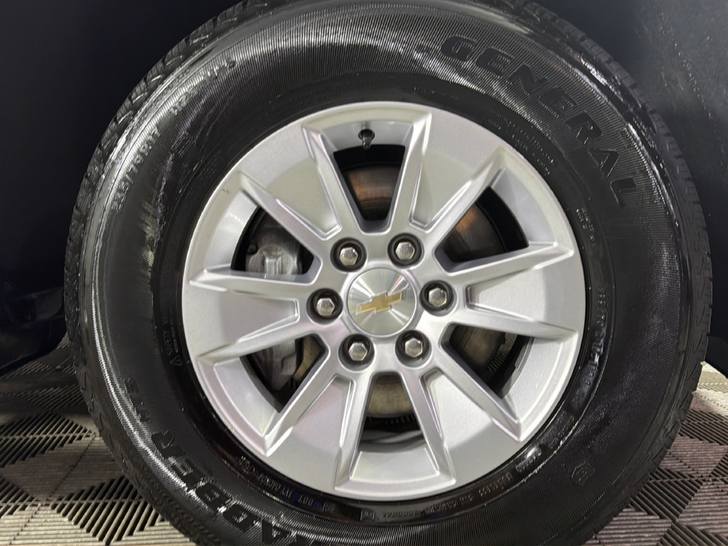 Used 2025 Chevrolet Silverado 1500 W/T RWD image 30