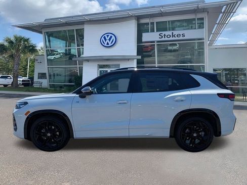 New 2026 Volkswagen Tiguan SE R-Line FWD image 7