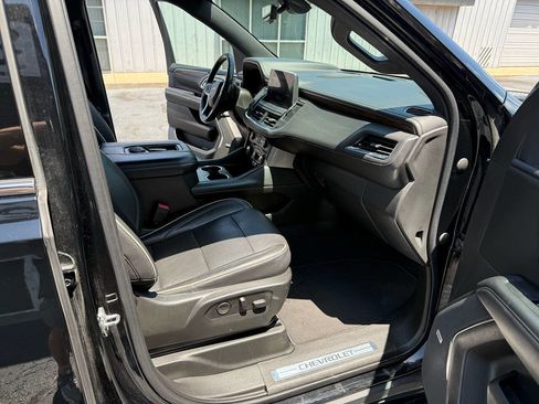 Used 2021 Chevrolet Tahoe Premier w/ Premium Package AWD/4WD image 23