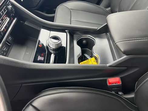 New 2025 Jeep Grand Cherokee Limited w/ Luxury Tech Group II image 17