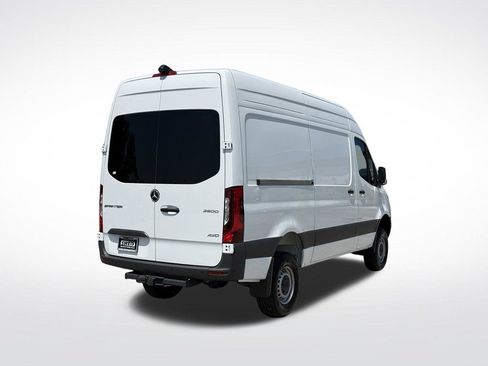 Used 2026 Mercedes-Benz Sprinter 2500 image 9