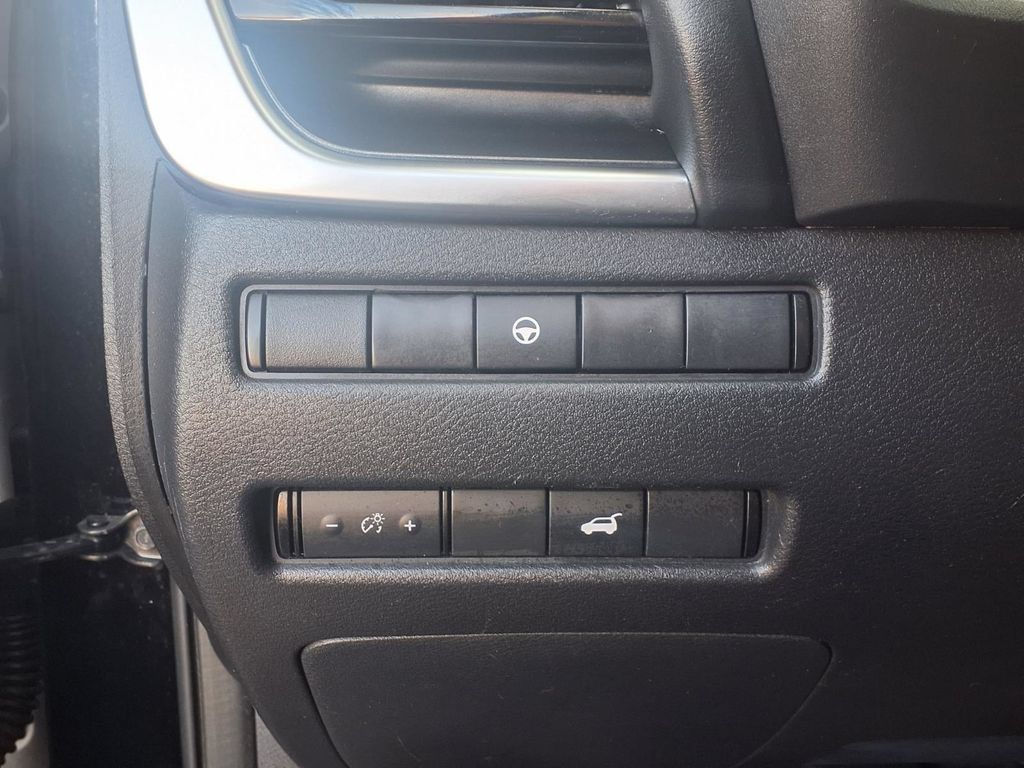 Used 2021 Nissan Rogue SV w/ Premium Package FWD image 12