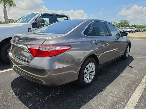 Used 2016 Toyota Camry LE FWD image 15