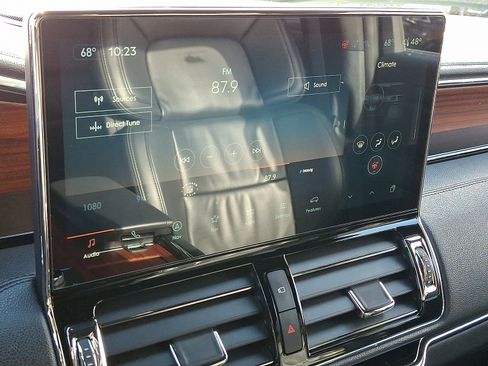 Used 2024 Lincoln Navigator L 4WD image 17