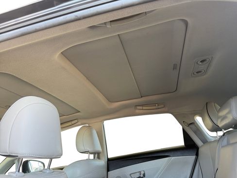 Used 2013 Toyota Venza XLE w/ XLE Premium Pkg FWD image 23