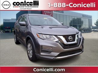 Used 2018 Nissan Rogue S image 1