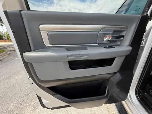 Used 2018 RAM 1500 Big Horn AWD/4WD image 38