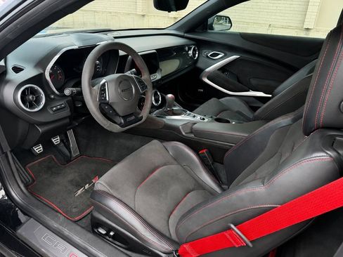 Used 2019 Chevrolet Camaro ZL1 w/ LPO, ZL1 Protection Package RWD image 12