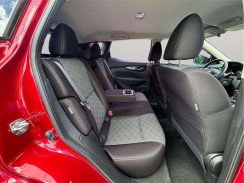 Used 2020 Nissan Rogue Sport SV FWD image 36