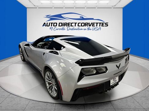 Used 2019 Chevrolet Corvette Z06 RWD image 13