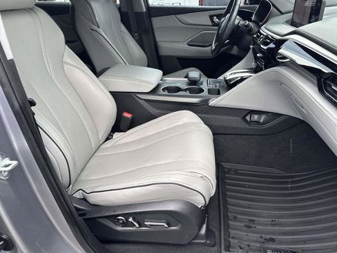 Used 2023 Acura MDX SH-AWD w/ Advance Package image 11