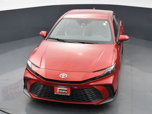 Used 2025 Toyota Camry SE FWD image 23