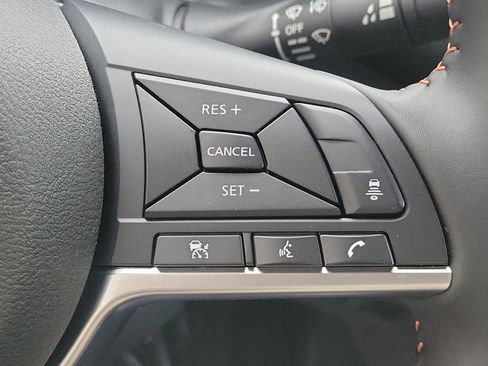 Certified 2025 Nissan Sentra SR image 29