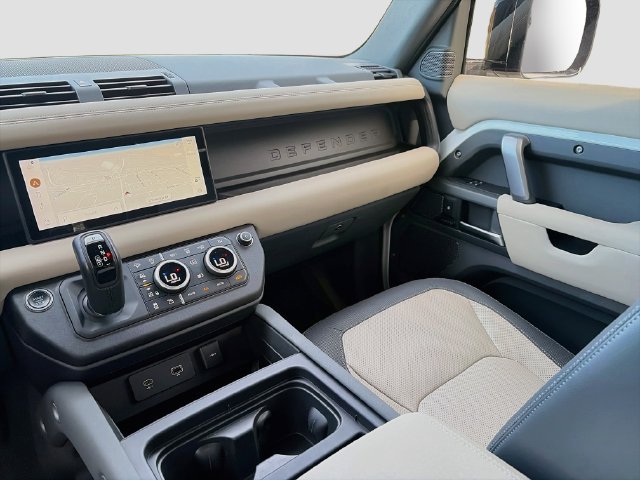 Used 2023 Land Rover Defender 110 X-Dynamic SE AWD/4WD image 23