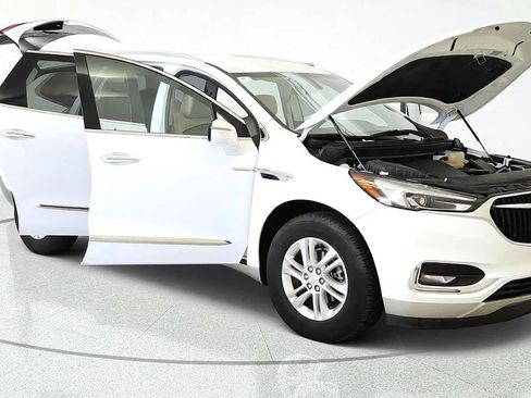 Used 2021 Buick Enclave Essence FWD image 11