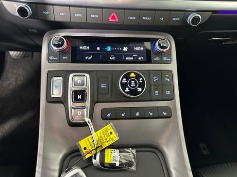 Used 2025 Hyundai Palisade Calligraphy image 23