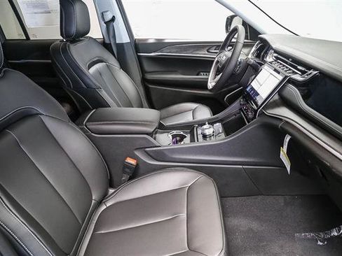 New 2023 Jeep Grand Cherokee 4WD 4xe image 17