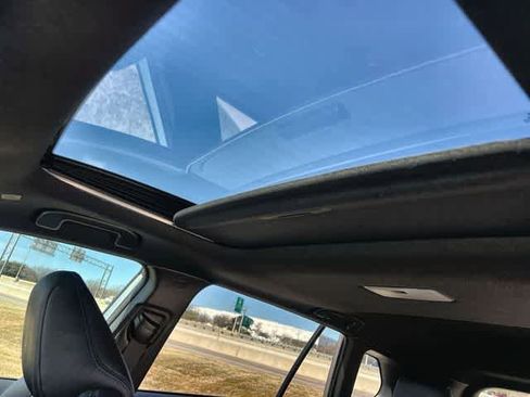 Used 2023 Toyota Corolla Cross XSE w/ Convenience Package image 32