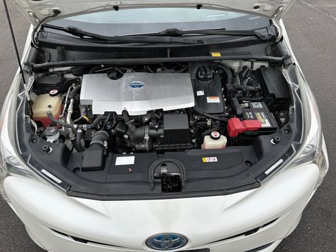 Used 2017 Toyota Prius Four w/ Advanced Technology Package image 13