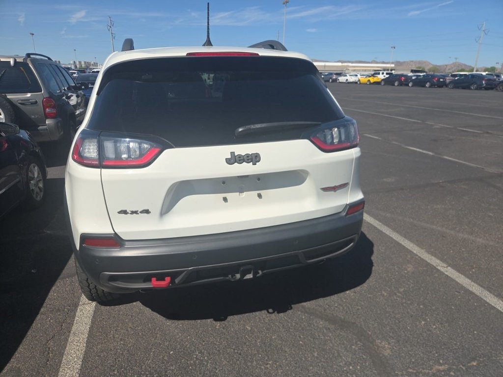 Used 2019 Jeep Cherokee Trailhawk AWD/4WD image 4