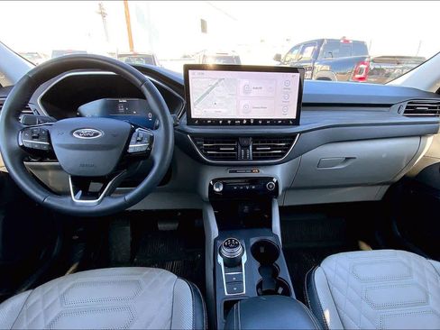 Used 2023 Ford Escape SE w/ PHEV Premium Package image 15