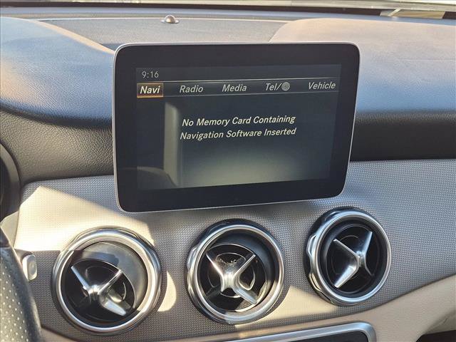 Used 2018 Mercedes-Benz GLA 250 4MATIC image 13