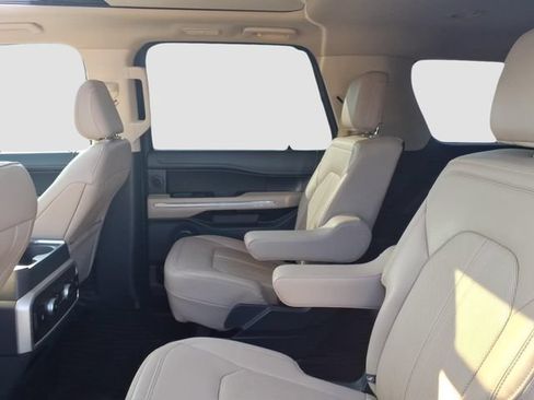 Used 2024 Ford Expedition Max Limited AWD/4WD image 9