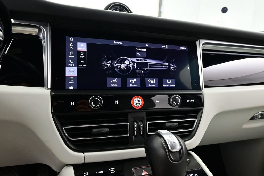 Certified 2023 Porsche Macan S AWD/4WD image 10