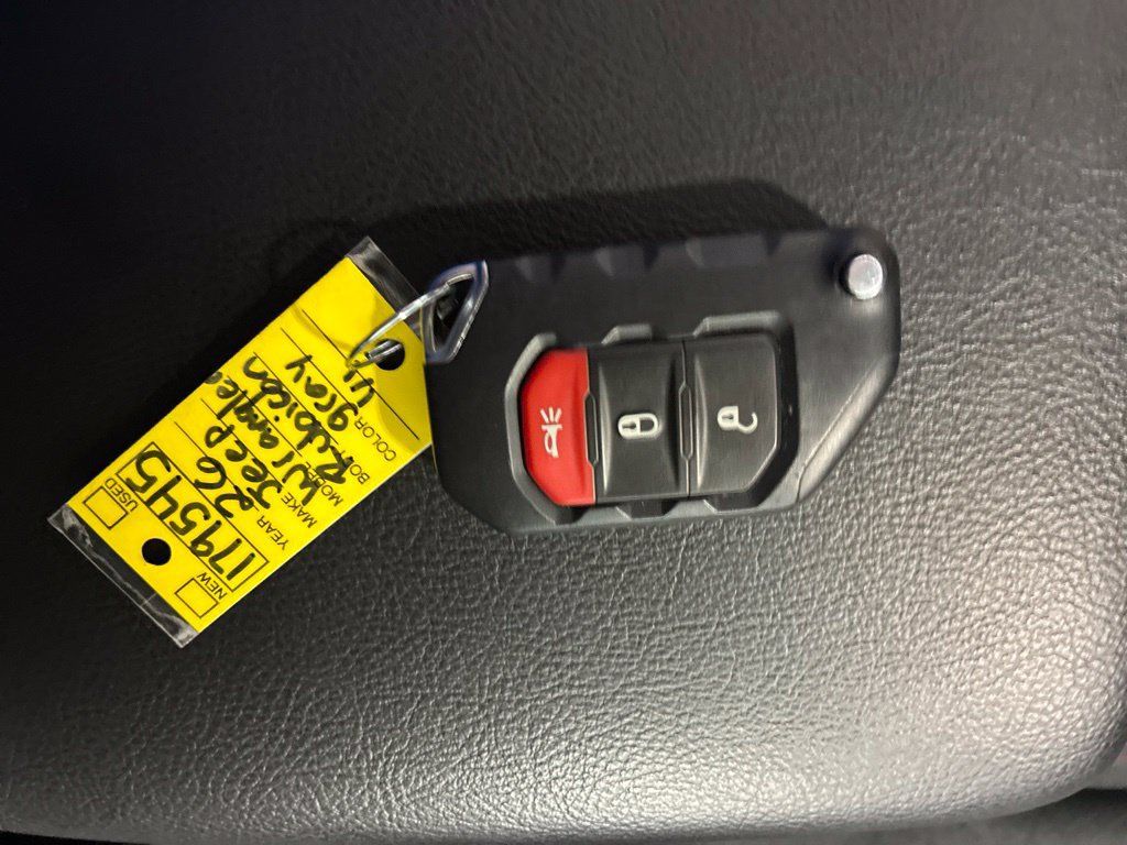 Used 2026 Jeep Wrangler Unlimited Rubicon AWD/4WD image 17