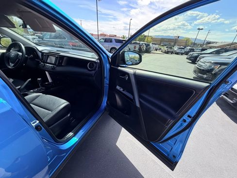 Used 2018 Toyota RAV4 Limited AWD/4WD image 21