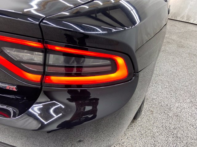Used 2022 Dodge Charger SXT RWD image 8