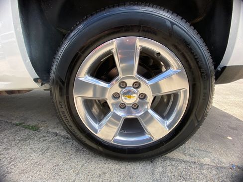 Used 2019 Chevrolet Silverado 1500 W/T w/ WT Convenience Package AWD/4WD image 23