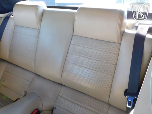 Used 2005 Ford Mustang Convertible image 40