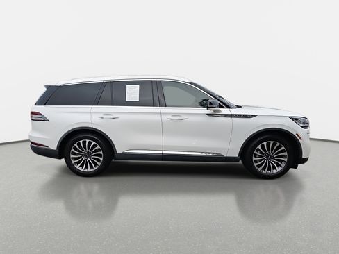 Used 2020 Lincoln Aviator Reserve w/ Equipment Group 201A image 4