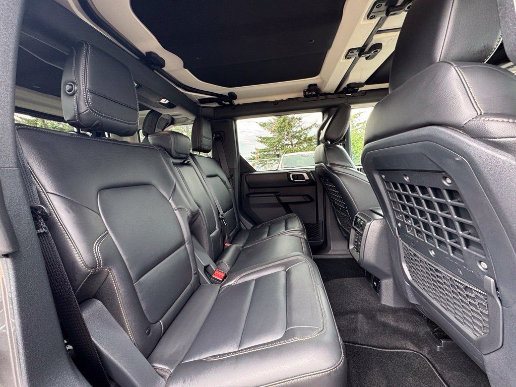 Used 2025 Ford Bronco Badlands AWD/4WD image 39